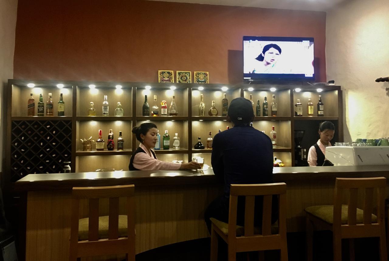 Royal Mustang Resort Nāmbo エクステリア 写真