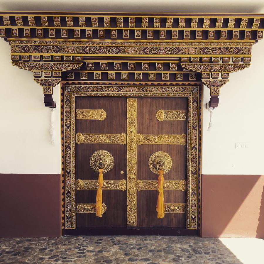 Royal Mustang Resort Nāmbo エクステリア 写真