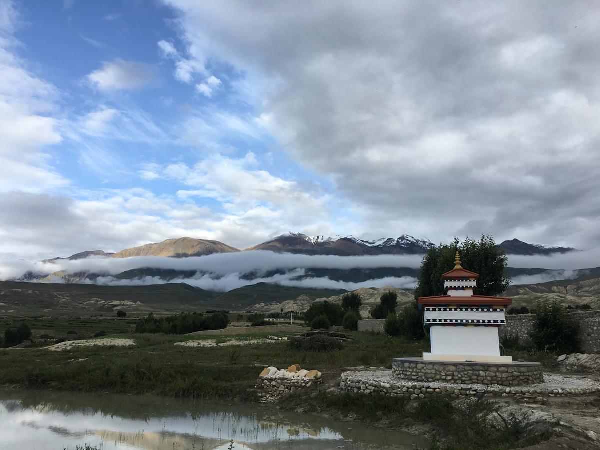Royal Mustang Resort Nāmbo エクステリア 写真