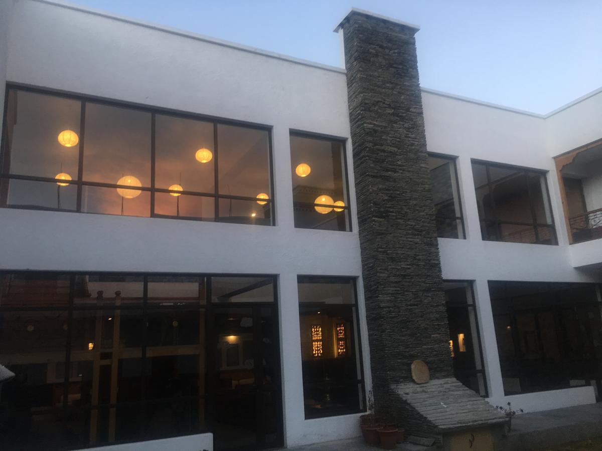 Royal Mustang Resort Nāmbo エクステリア 写真